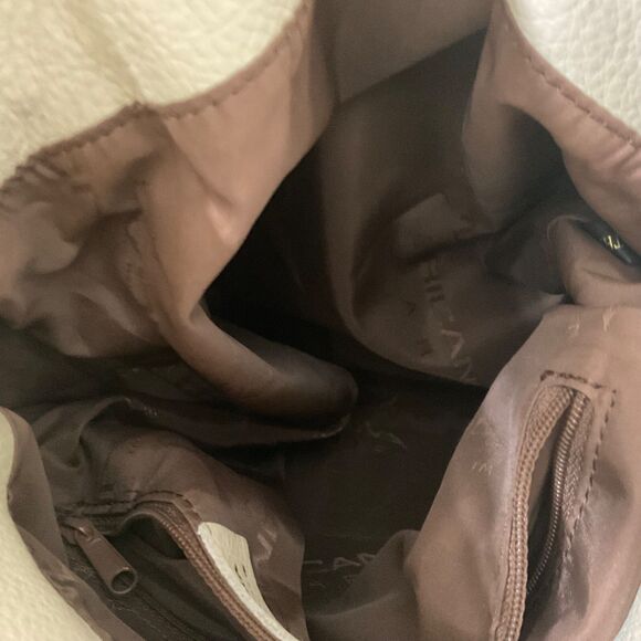 Americana by Sharif  Pebbled Leather Shoulder Bag Ivory drawstring * - Picture 7 of 16